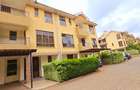 5 Bed Townhouse with En Suite at Lavington Green - 14