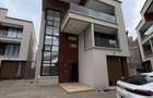5 Bed Townhouse with En Suite at Lavington Green - 2