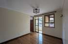 5 Bed Townhouse with En Suite in Lavington - 10