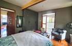 2 Bed House with En Suite at Near The Hub - 15