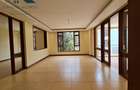 4 Bed Apartment with En Suite at Riverside Drive - 5
