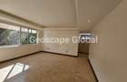 3 Bed Apartment with En Suite in Spring Valley - 10
