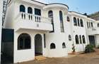 5 Bed Townhouse with En Suite at Westlands - 1