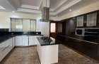 4 Bed Apartment with En Suite in Kileleshwa - 4