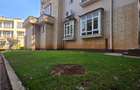 5 Bed Townhouse with En Suite at Lavington - 1