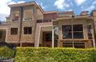 5 Bed House with En Suite in Lavington - 1