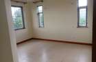 4 Bed Apartment with En Suite at 3Nd Parklands - 8