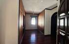4 Bed Townhouse with En Suite at Riverside Dr - 11