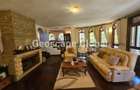 5 Bed House with En Suite in Runda - 8
