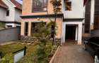 5 Bed Townhouse with En Suite in Lavington - 1
