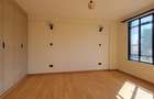 3 Bed Apartment with En Suite in Westlands Area - 8