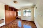 5 Bed Townhouse with En Suite in Lavington - 4