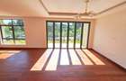 4 Bed Apartment with En Suite in Rosslyn - 10