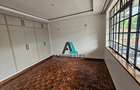 4 Bed Townhouse with En Suite in Lavington - 11