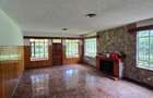 6 Bed House with En Suite in Nyari - 9
