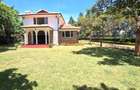 4 Bed House with En Suite at Acacia Drive - 2