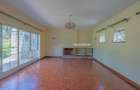 4 Bed House with En Suite in Lavington - 3