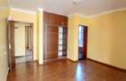 5 Bed Townhouse with En Suite at Lavington Green - 11