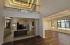 5 Bed House with En Suite in Lavington - 7