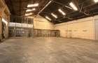 6,500 ft² Warehouse in Industrial Area - 4