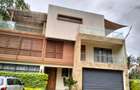 4 Bed Townhouse with En Suite at Lavington - 3