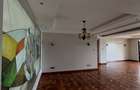 4 Bed Apartment with En Suite at Riverside Drive - 11