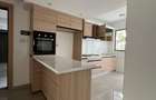 3 Bed Apartment with En Suite in Riverside - 7