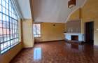 5 Bed Townhouse with En Suite in Lavington - 17