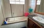 4 Bed House with En Suite in Spring Valley - 10