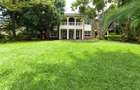 4 Bed House with En Suite at Hill View - 1