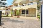 5 Bed House with En Suite at Lavington - 6