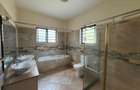 3 Bed Apartment with En Suite in Westlands Area - 10