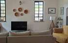 5 Bed House with En Suite at Kyuna - 10