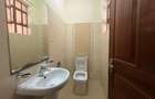 5 Bed Villa with En Suite at Lavington - 17