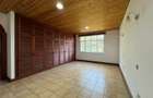 5 Bed Townhouse with En Suite in Rosslyn - 4