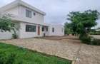 3 Bed Townhouse with En Suite in Nyali Area - 17