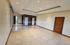 5 Bed House with En Suite in Runda - 10