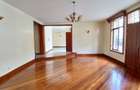 5 Bed Townhouse with En Suite at Lavington Green - 4