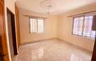 3 Bed Apartment with En Suite at Links Road - 2