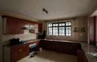 5 Bed Townhouse with En Suite in Lavington - 3