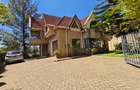5 Bed Townhouse with En Suite at Lavington Green - 12