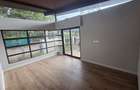 4 Bed Townhouse with En Suite at Paradise - 10