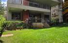 5 Bed House with En Suite in Lavington - 3