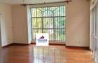5 Bed Townhouse with En Suite at Grevellea Grove - 10