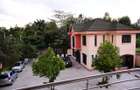 6 Bed House with En Suite in Garden Estate - 4
