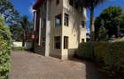 5 Bed Townhouse with En Suite in Lavington - 1