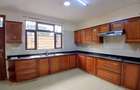 5 Bed Townhouse with En Suite in Lavington - 17