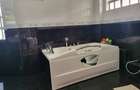 6 Bed House with En Suite in Nyari - 8