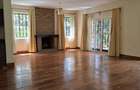 5 Bed Townhouse with En Suite at Spring Valley - 2