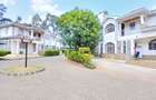 4 Bed Townhouse with En Suite at Lavington - 3